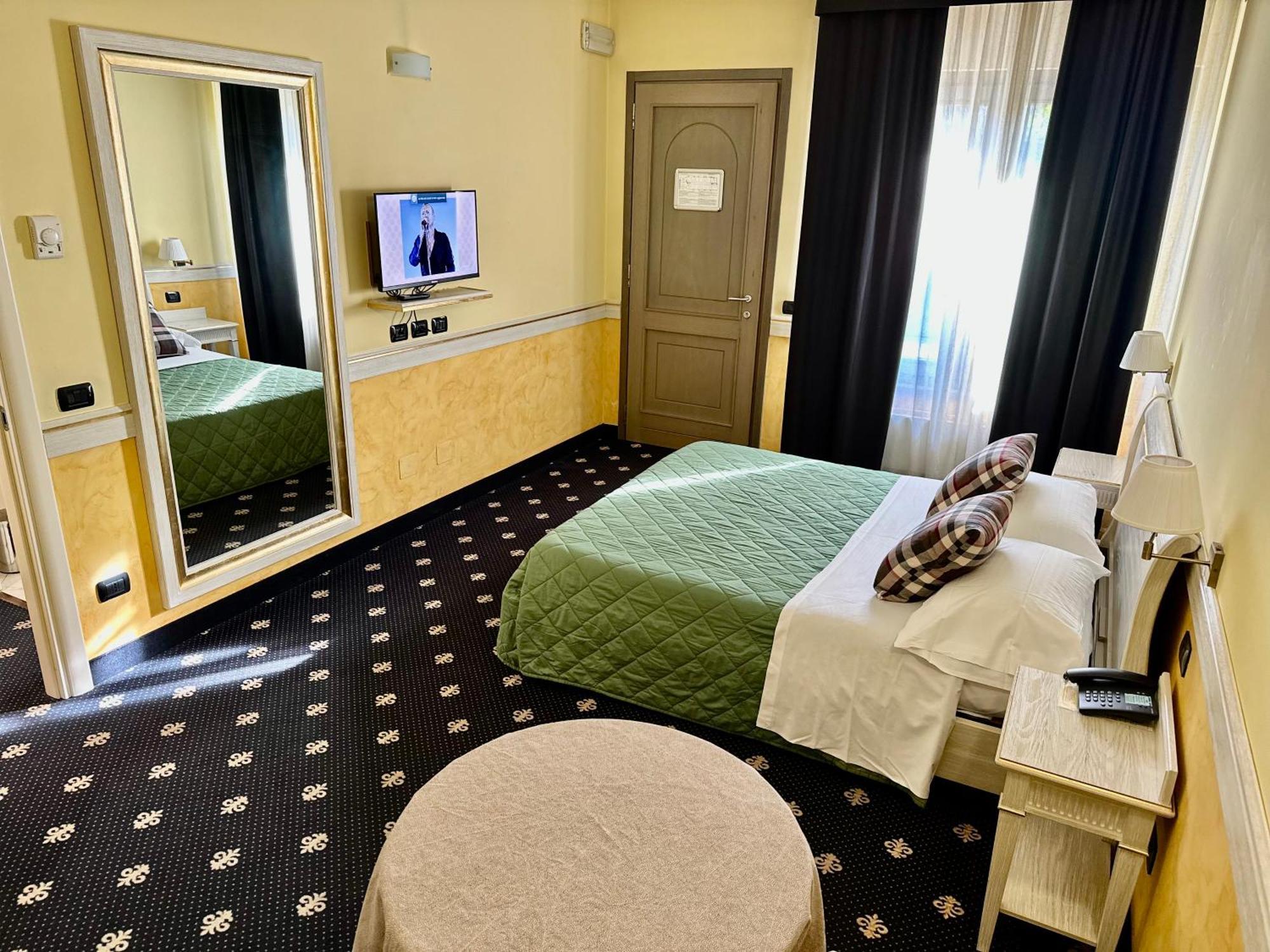 Motel Malpensa Inn & Hotel-Airport Κάζε Νουόβε Εξωτερικό φωτογραφία