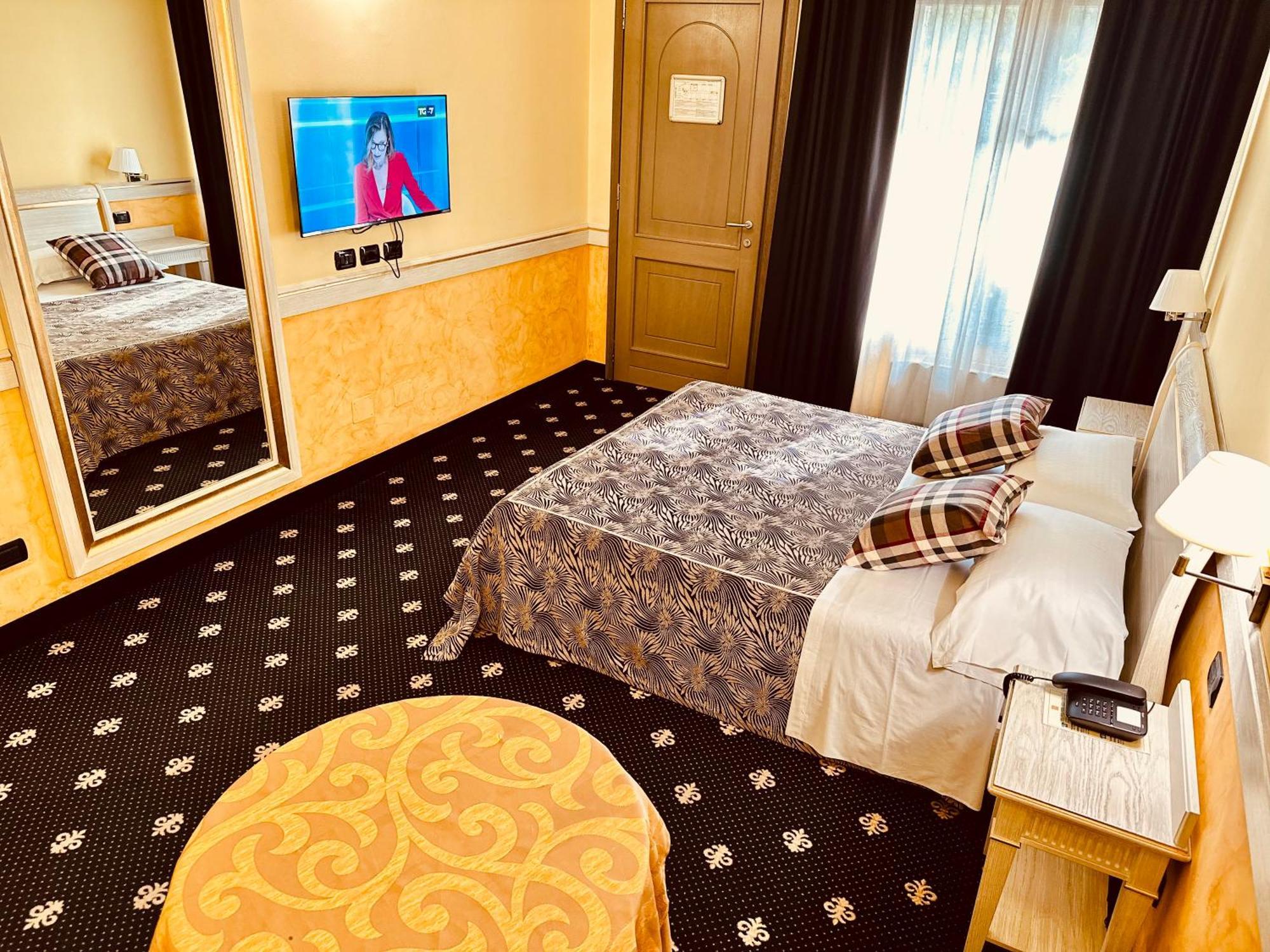 Motel Malpensa Inn & Hotel-Airport Κάζε Νουόβε Εξωτερικό φωτογραφία